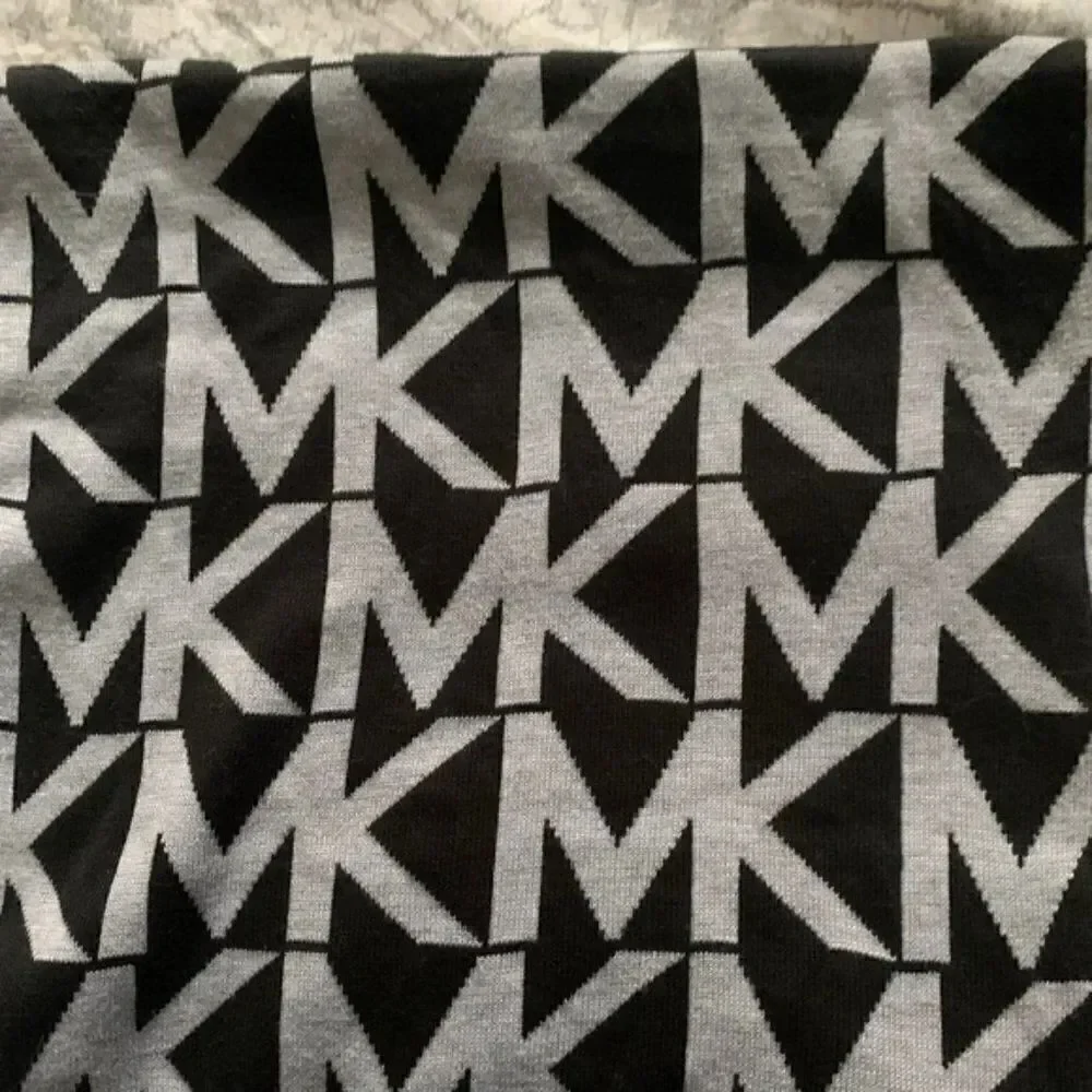 Michael Kors Infinity Signature Scarf